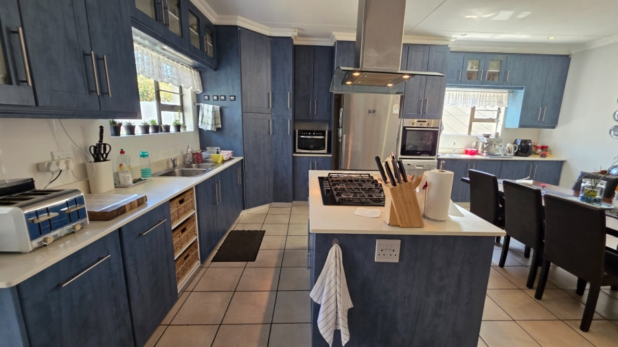 3 Bedroom Property for Sale in De Bakke Western Cape